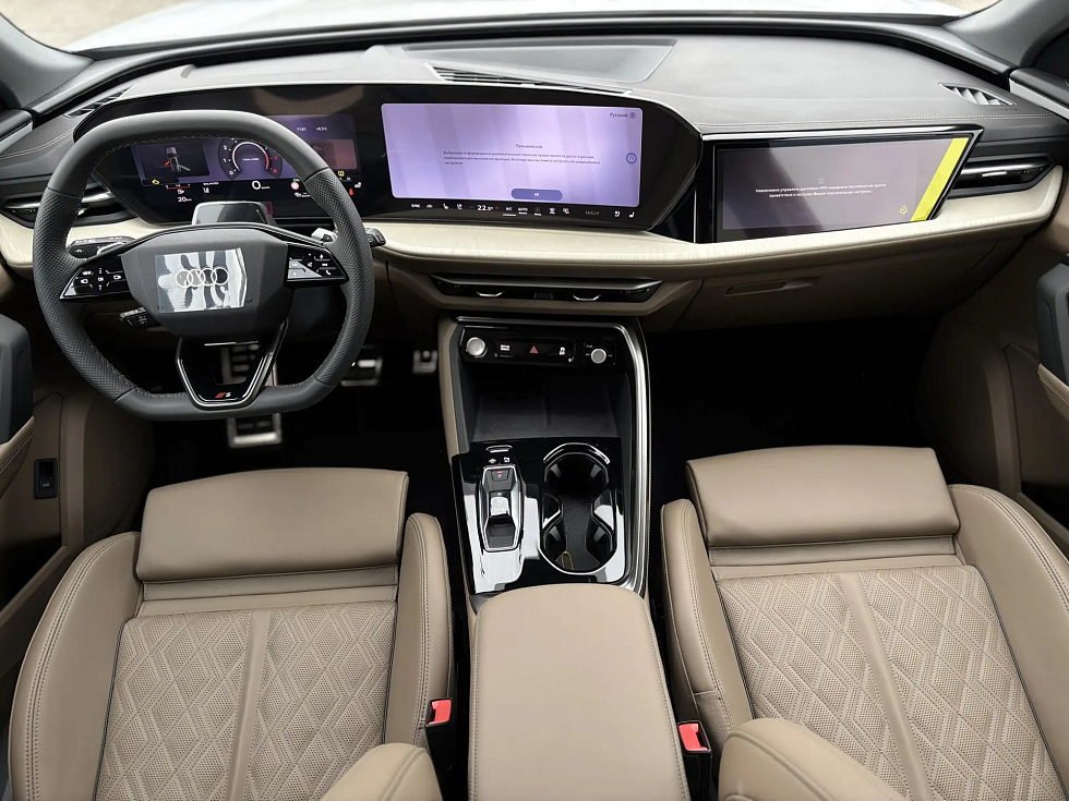 Audi Q5 40 TFSI quattro Luxury Dynamic, белый