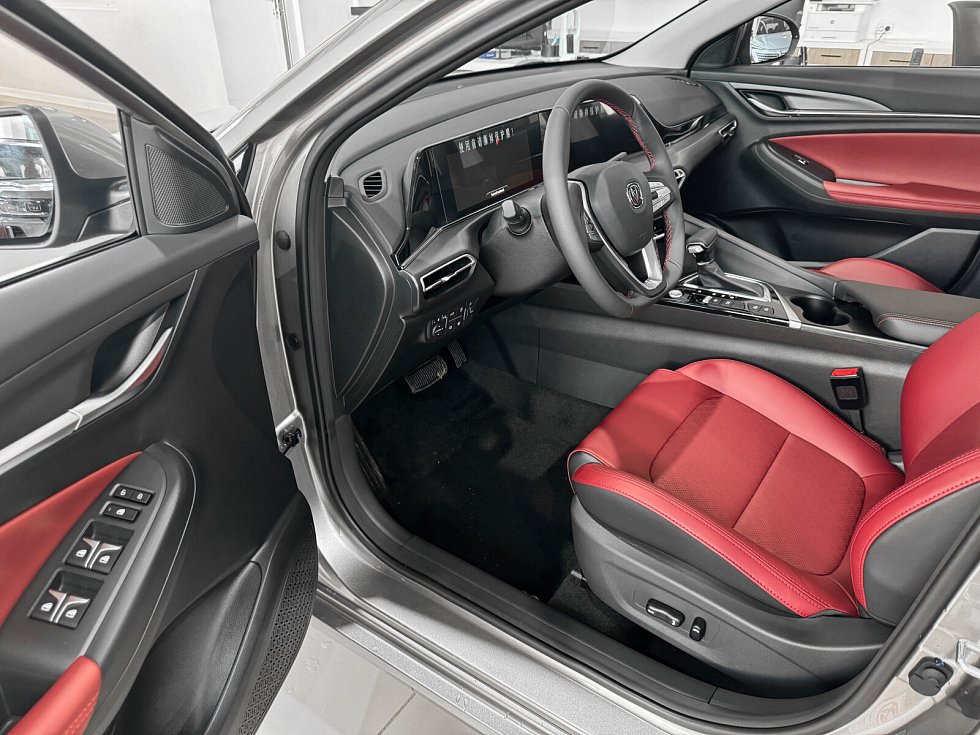 Changan Eado Plus Техно, серебряный
