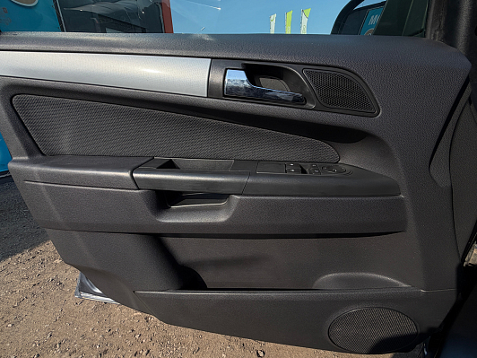 Opel Zafira, 2007 года, пробег 323000 км