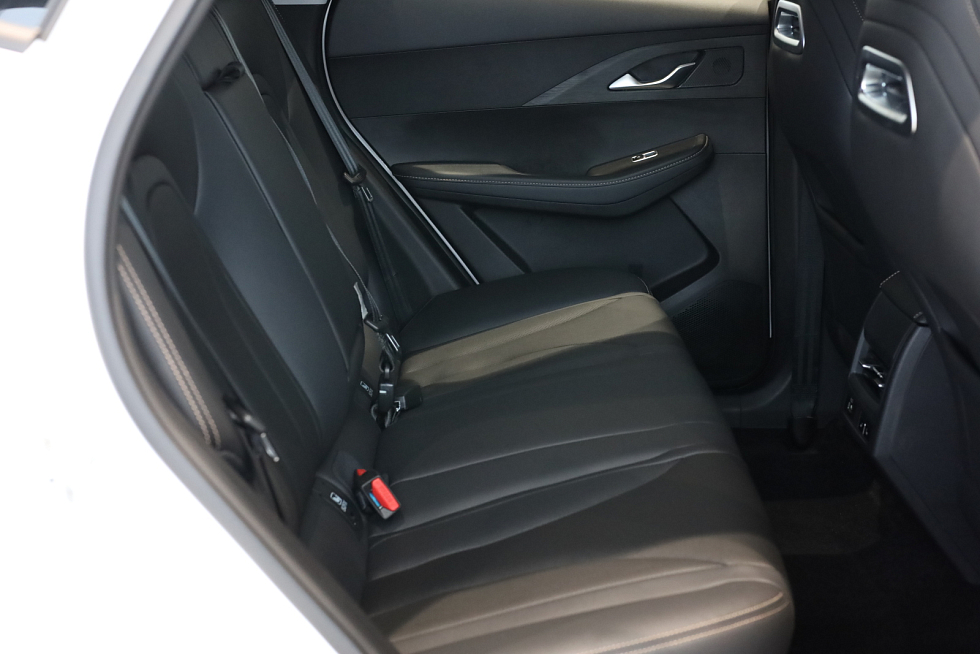 Omoda C5 Стиль, белый