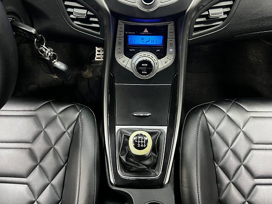 Hyundai Elantra Comfort, 2012 года, пробег 267000 км