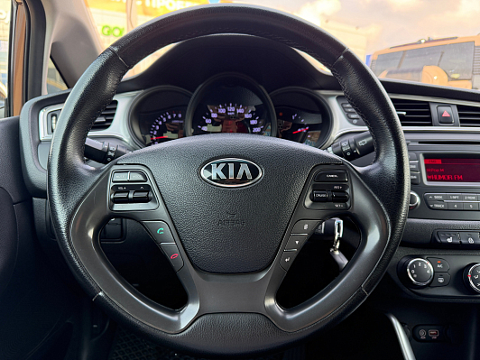 Kia Ceed Luxe, 2016 года, пробег 211000 км