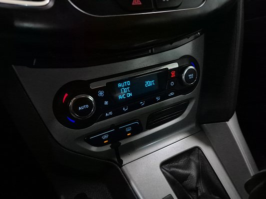 Ford Focus, 2013 года, пробег 206904 км
