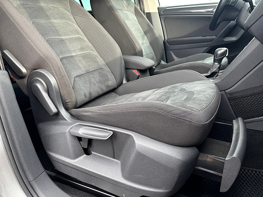Volkswagen Tiguan CONNECT PLUS, 2019 года, пробег 130000 км