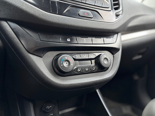 Lada (ВАЗ) Vesta Comfort Image (2018-2019), 2019 года, пробег 118855 км