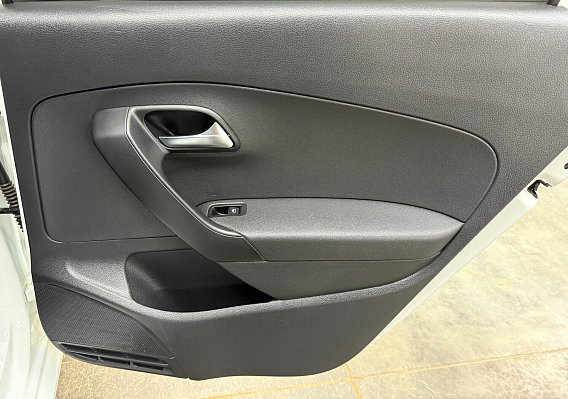Volkswagen Polo Trendline, 2014 года, пробег 121625 км
