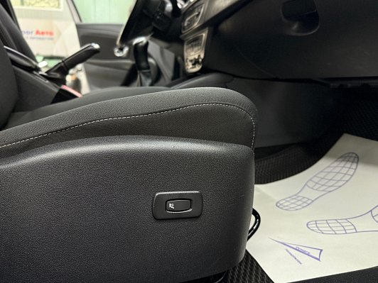 Renault Megane, 2012 года, пробег 162673 км