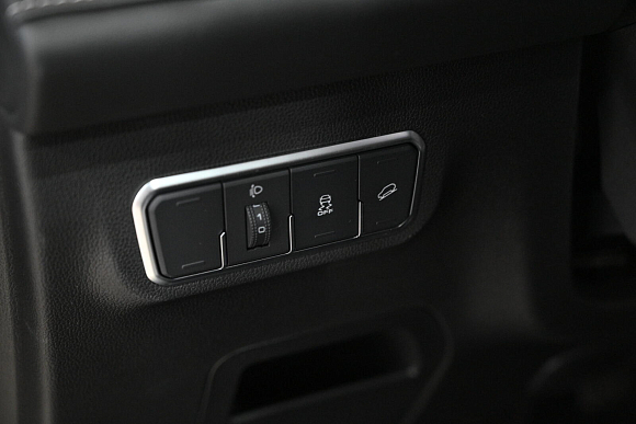 Haval M6 Base, серебряный