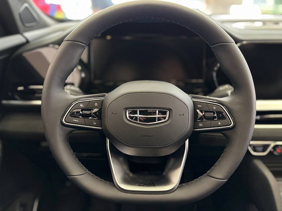 Geely Monjaro Люкс, серый