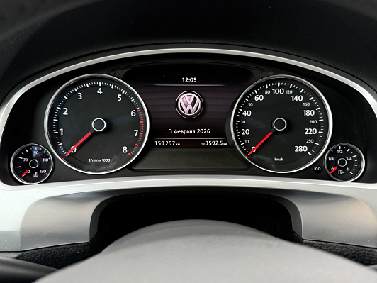 Volkswagen Touareg R-line Executive, 2015 года, пробег 159188 км
