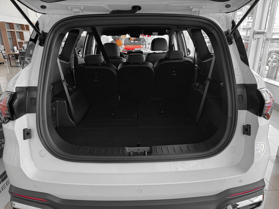 Geely Okavango Luxury, белый