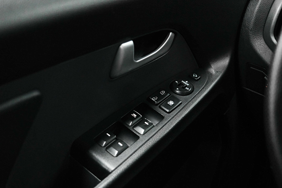 Kia Sportage Premium, 2012 года, пробег 290452 км