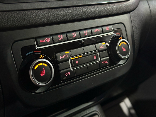 Volkswagen Tiguan Trend&Fun, 2013 года, пробег 302000 км