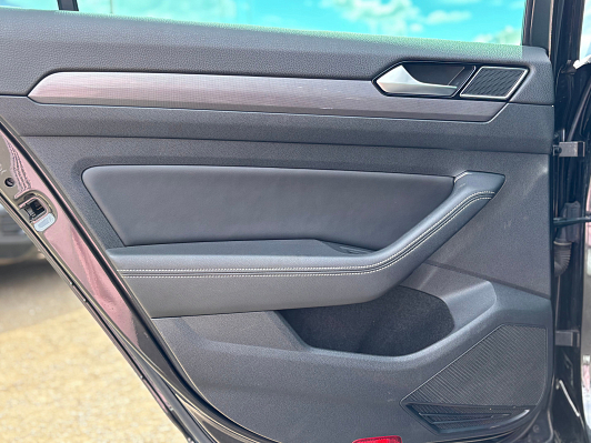 Volkswagen Passat, 2019 года, пробег 241690 км