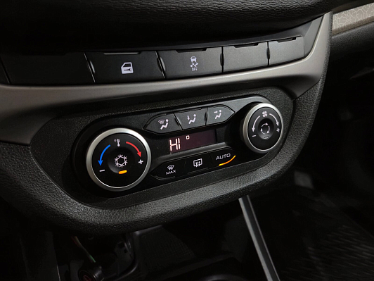 Lada (ВАЗ) Vesta Luxe Multimedia (2019-2021), 2017 года, пробег 114606 км