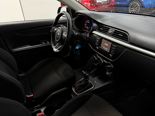 Kia Rio Comfort, 2018 года, пробег 123000 км
