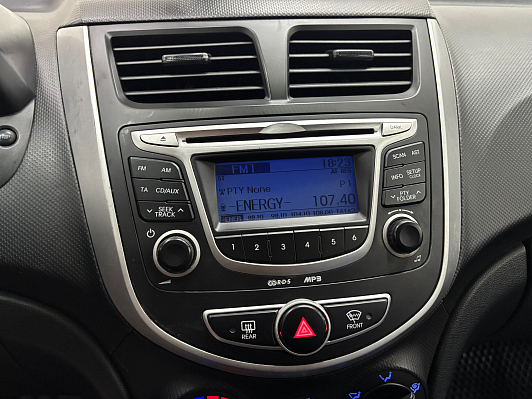 Hyundai Solaris Style, 2013 года, пробег 176745 км