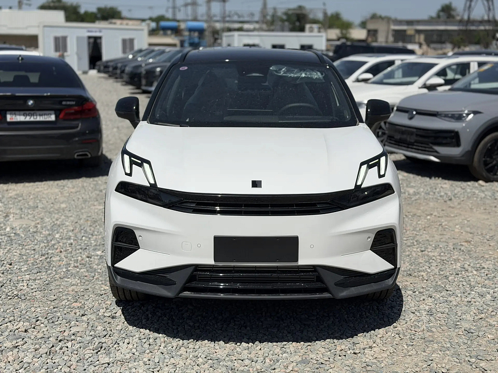 Lynk & Co 06 Max, белый