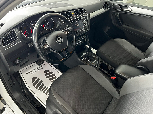 Volkswagen Tiguan Highline, 2018 года, пробег 130094 км