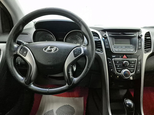 Hyundai i30 Classic, 2012 года, пробег 252075 км