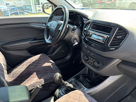Lada (ВАЗ) Vesta 50 Anniversary, 2018 года, пробег 123340 км