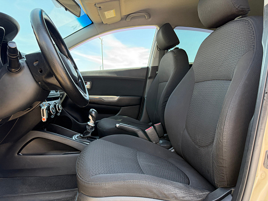 Kia Rio Luxe, 2013 года, пробег 202730 км