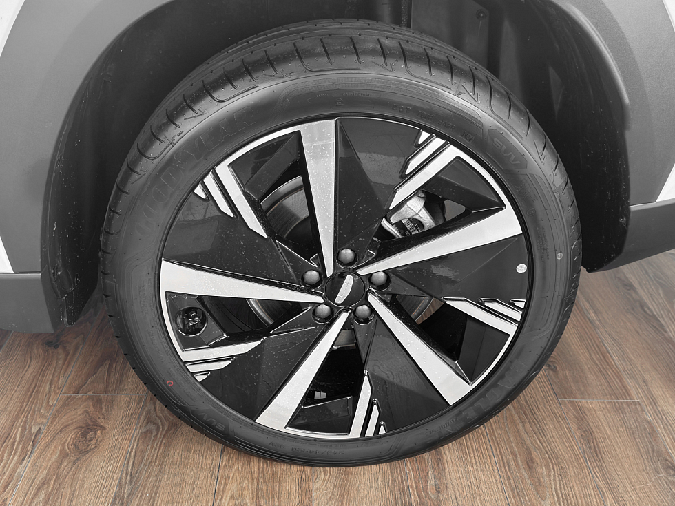 Geely Atlas Flagship, белый