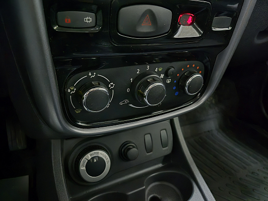 Renault Duster Expression, 2012 года, пробег 130483 км