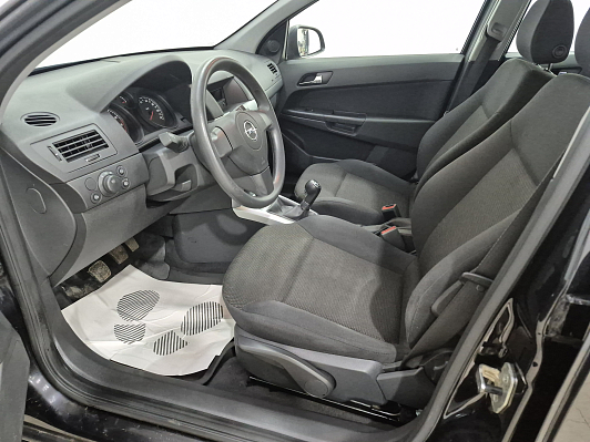 Opel Astra, 2011 года, пробег 67600 км