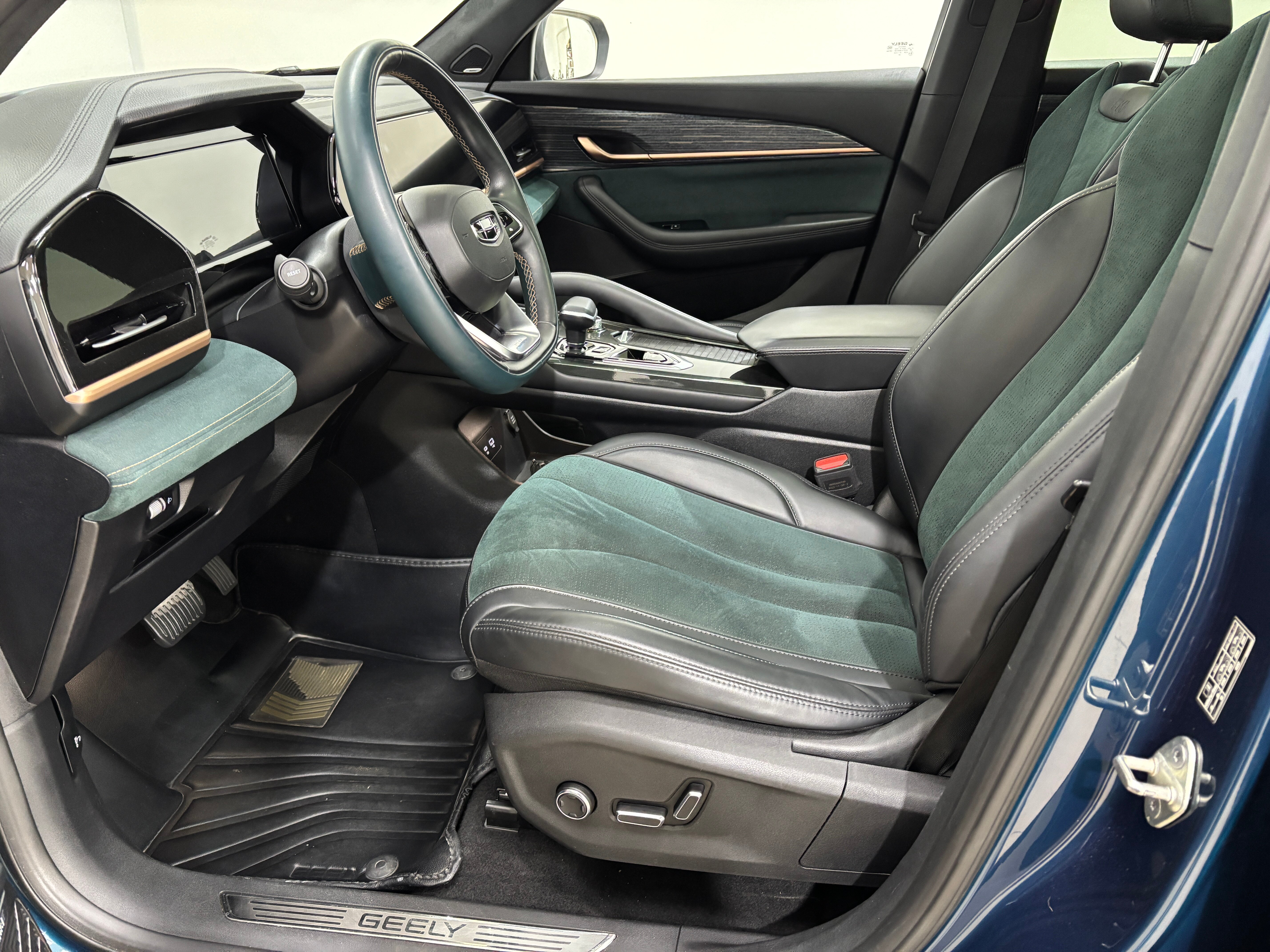 Geely Monjaro Flagship (2023-2025), 2022 года, пробег 72100 км