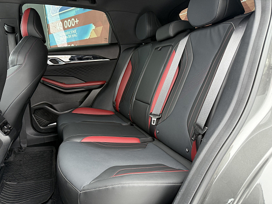 Geely Coolray Flagship, 2023 года, пробег 43000 км