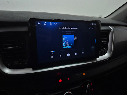 Kia Stonic, 2018 года, пробег 120191 км