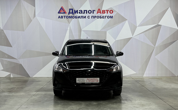 Hyundai Solaris Специальная Серия "10 лет", 2021 года, пробег 75000 км