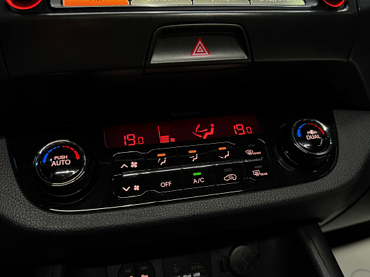 Kia Sportage Premium, 2012 года, пробег 215429 км
