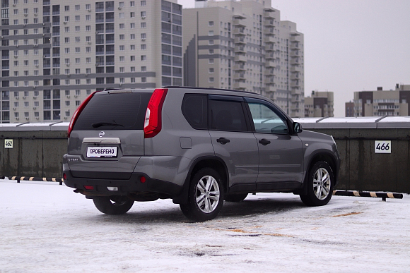 Nissan X-Trail SE High, 2014 года, пробег 200000 км