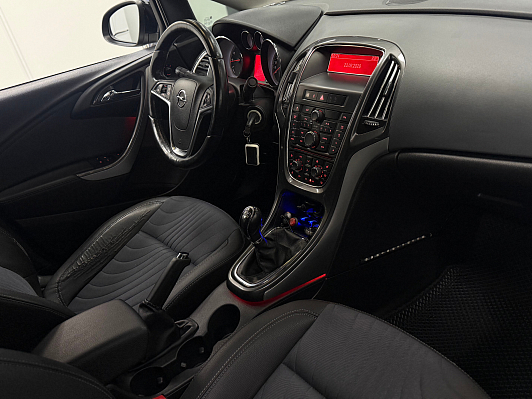 Opel Astra Cosmo, 2013 года, пробег 186525 км