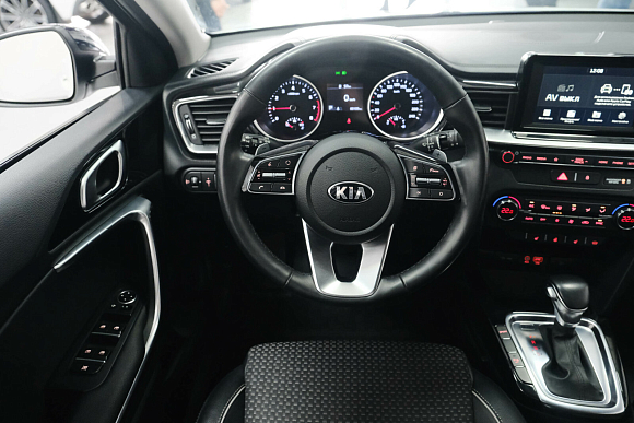 Kia Ceed, 2018 года, пробег 87923 км