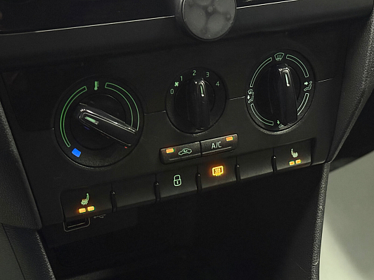 Skoda Rapid Hockey Edition Active, 2019 года, пробег 93860 км