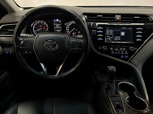 Toyota Camry Элеганс Safety, 2020 года, пробег 134000 км