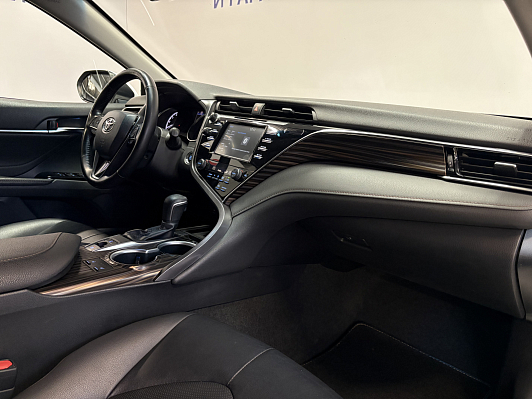 Toyota Camry Элеганс Safety, 2020 года, пробег 134000 км