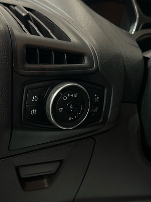 Ford Focus SYNC Edition, 2015 года, пробег 101000 км