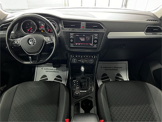 Volkswagen Tiguan Highline, 2018 года, пробег 130094 км