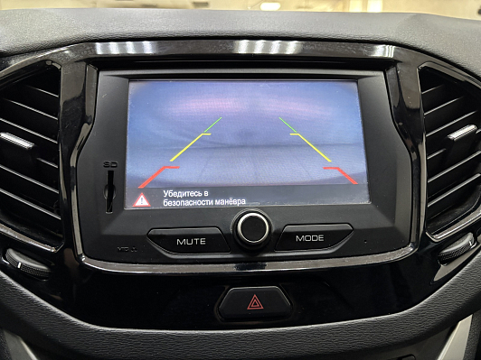 Lada (ВАЗ) Vesta Luxe Multimedia (2017-2019), 2018 года, пробег 152280 км