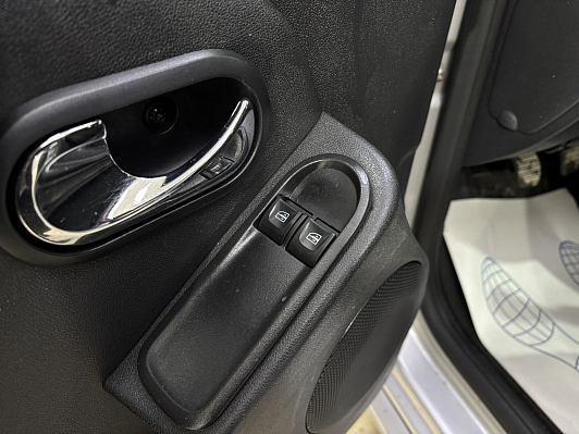 Nissan Terrano Elegance, 2018 года, пробег 101000 км