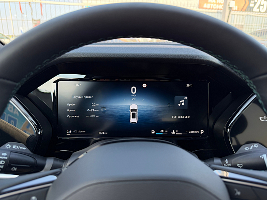Geely Monjaro Люкс (2023-2025), 2025 года, пробег 1372 км