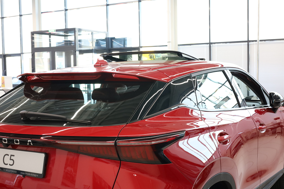 Omoda C5 Стиль (2024), красный