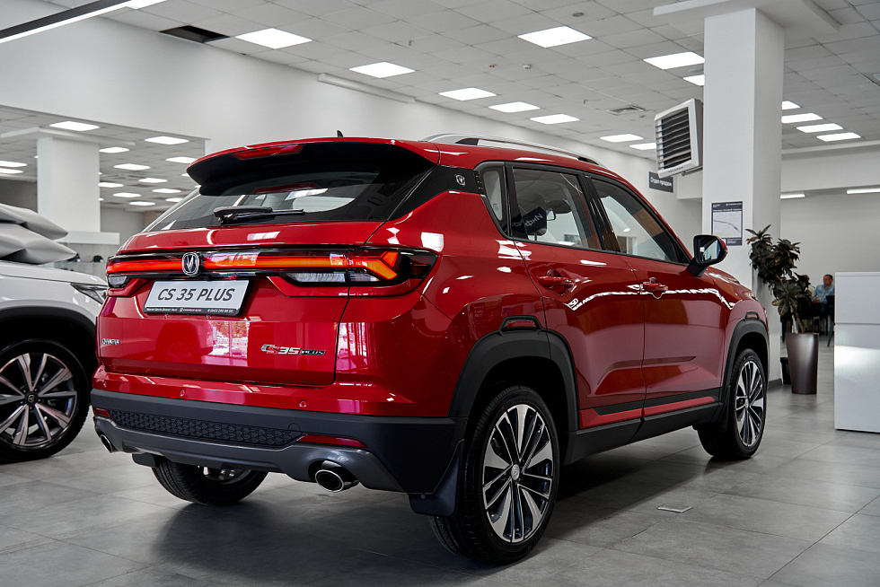 Changan CS35 Plus Техно, серебряный