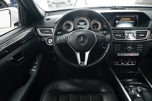 Mercedes-Benz E-Класс E250 BlueTEC 4MATIC Особая серия, 2015 года, пробег 191607 км