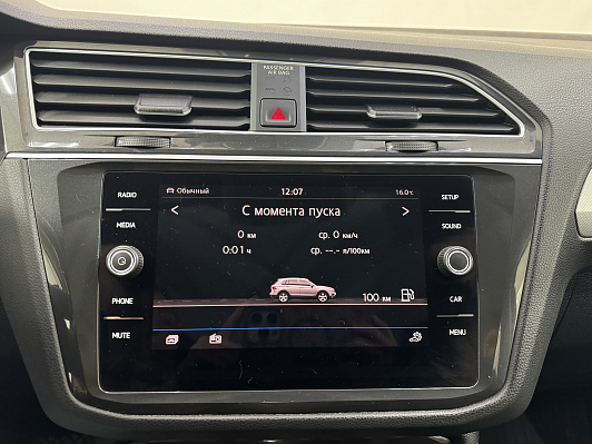 Volkswagen Tiguan CONNECT, 2019 года, пробег 74309 км