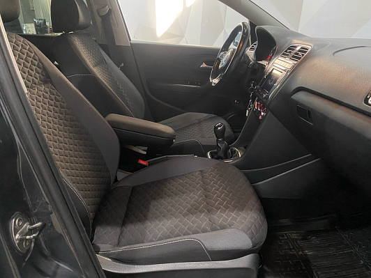 Volkswagen Polo Football Edition, 2018 года, пробег 105000 км